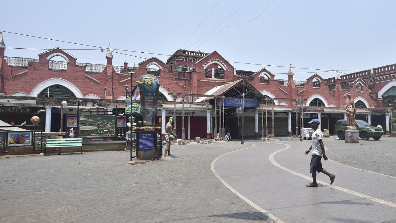 New Market wears a deserted look during lockdown amid the Cvoid-19 pandemic, in Kolkata. Credit: PTI File Photo
