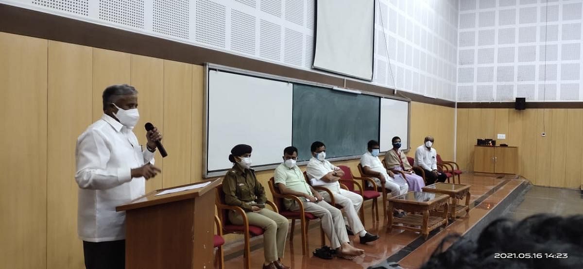 District In-charge Minister V Somanna interacts with the doctors and MBBS students of Kodagu Institute of Medical Sciences in Madikeri.