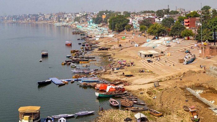 Several health experts warned of the spreading of diseases and contamination of water due to floating dead bodies in rivers. Credit: PTI Photo