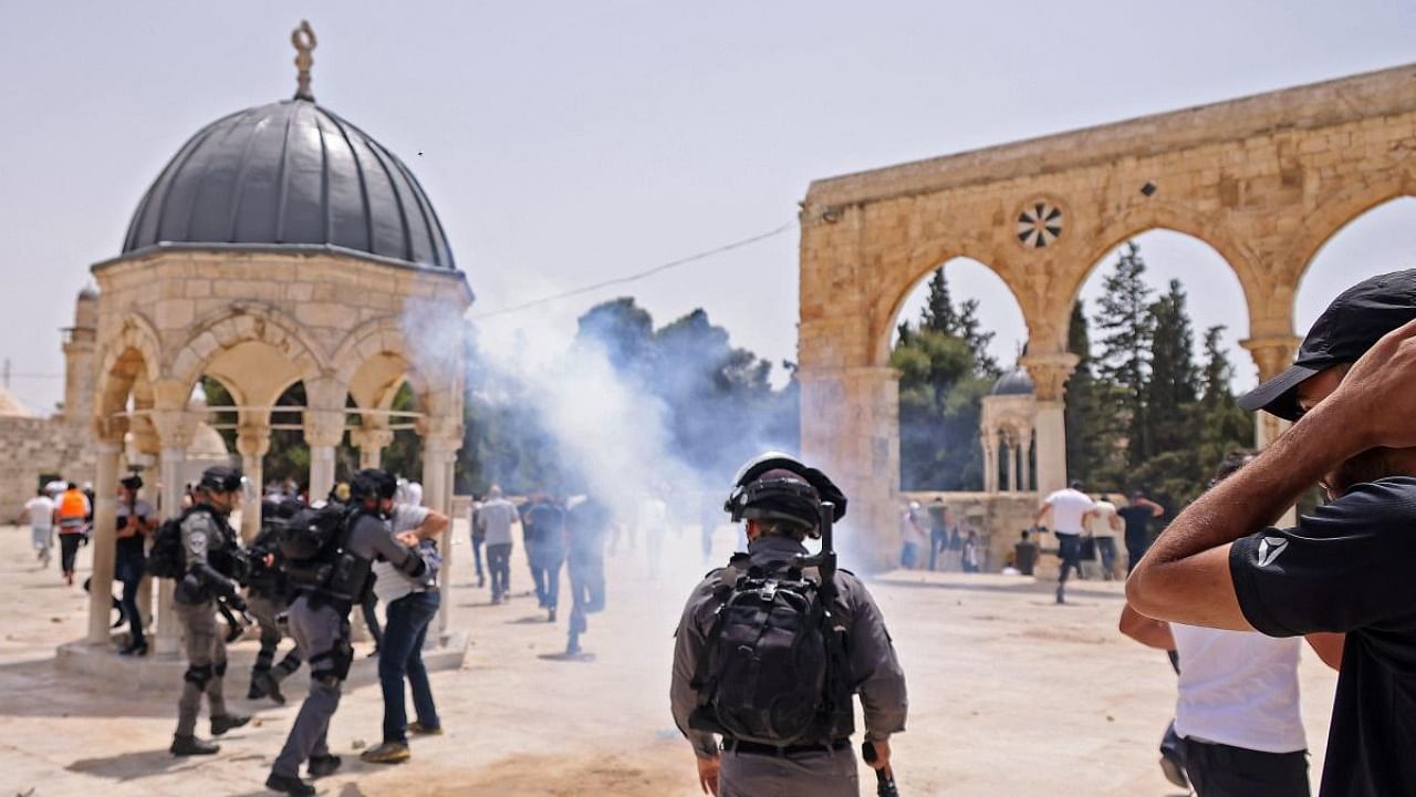 Israeli security forces and Palestinian Muslim worshippers clash in Jerusalem's al-Aqsa mosque compound. Credit: AFP Photo
