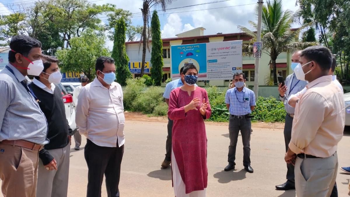 Deputy Commissioner Charulata Somal speaks after launching the 'Namma Ward Corona Muktha Ward' and 'Namma Grama Corona Muktha Grama' initiatives in Madikeri.