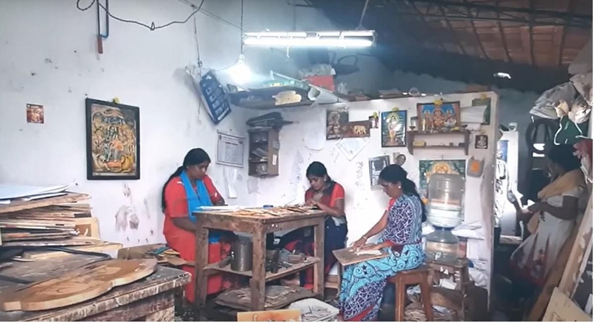 Members of artisans family involved in making inlay artefacts in Mysuru. Credit: special arrangement