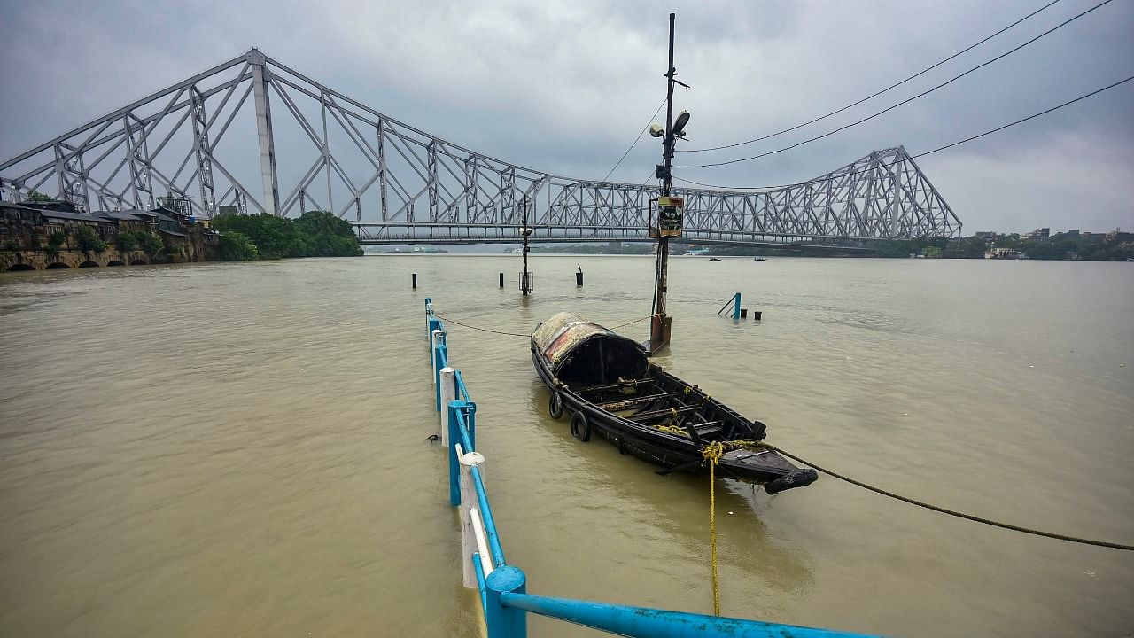 A view of the Howrah Bridge in Kolkata in the aftermath of Cyclone Yaas. Credit: PTI Photo