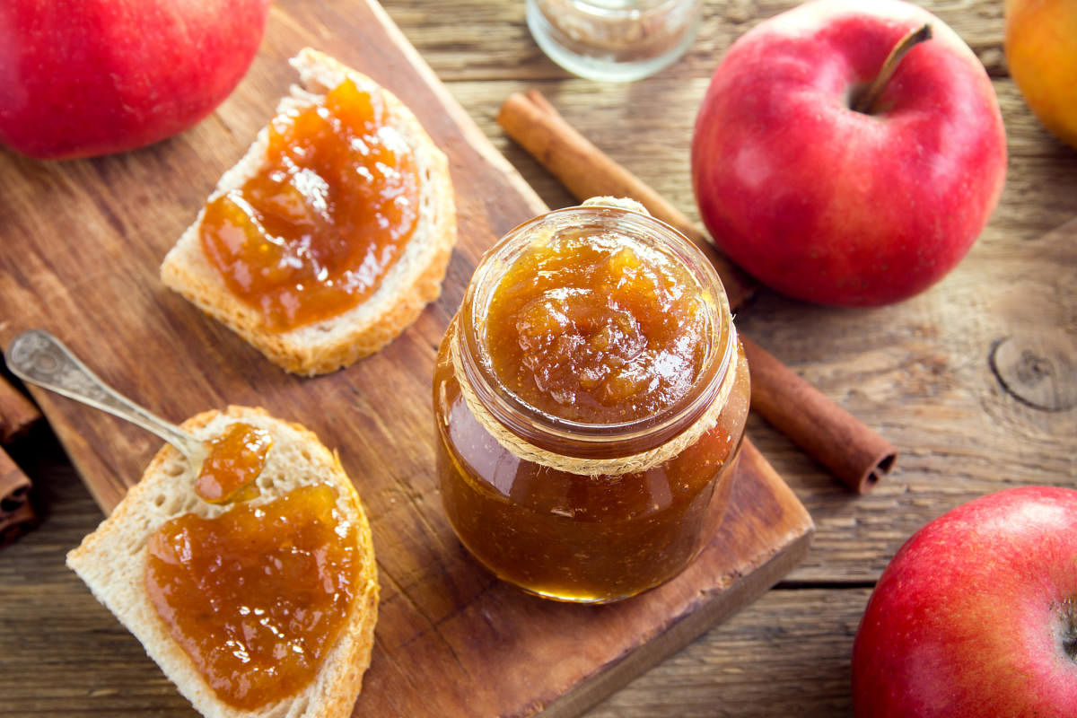 Cinnamon apple jam