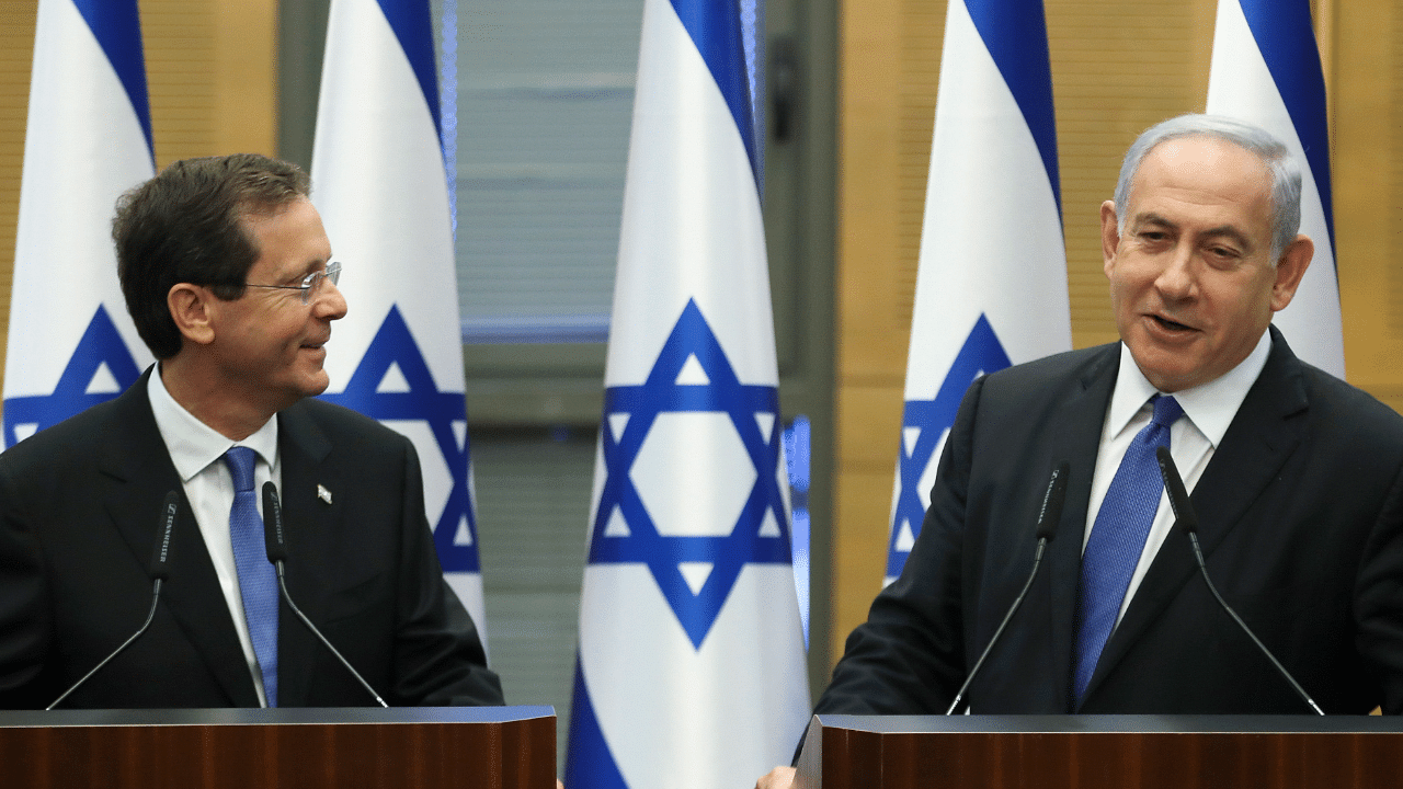  Israeli Prime Minister Benjamin Netanyahu (R) with President-elect Isaac Herzog. Credit: AP Photo