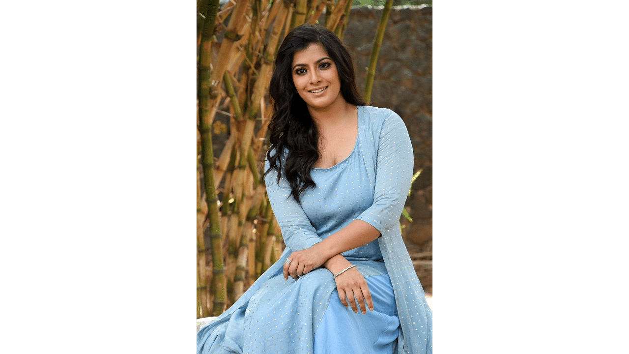 Actor Varalaxmi Sarathkumar. Credit: Facebook/VaralakshmiSarathkumar