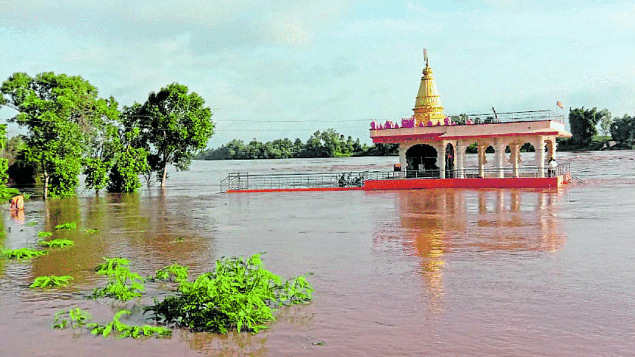 The River Krishna basin has been facing floods every year. Credit: DH File Photo