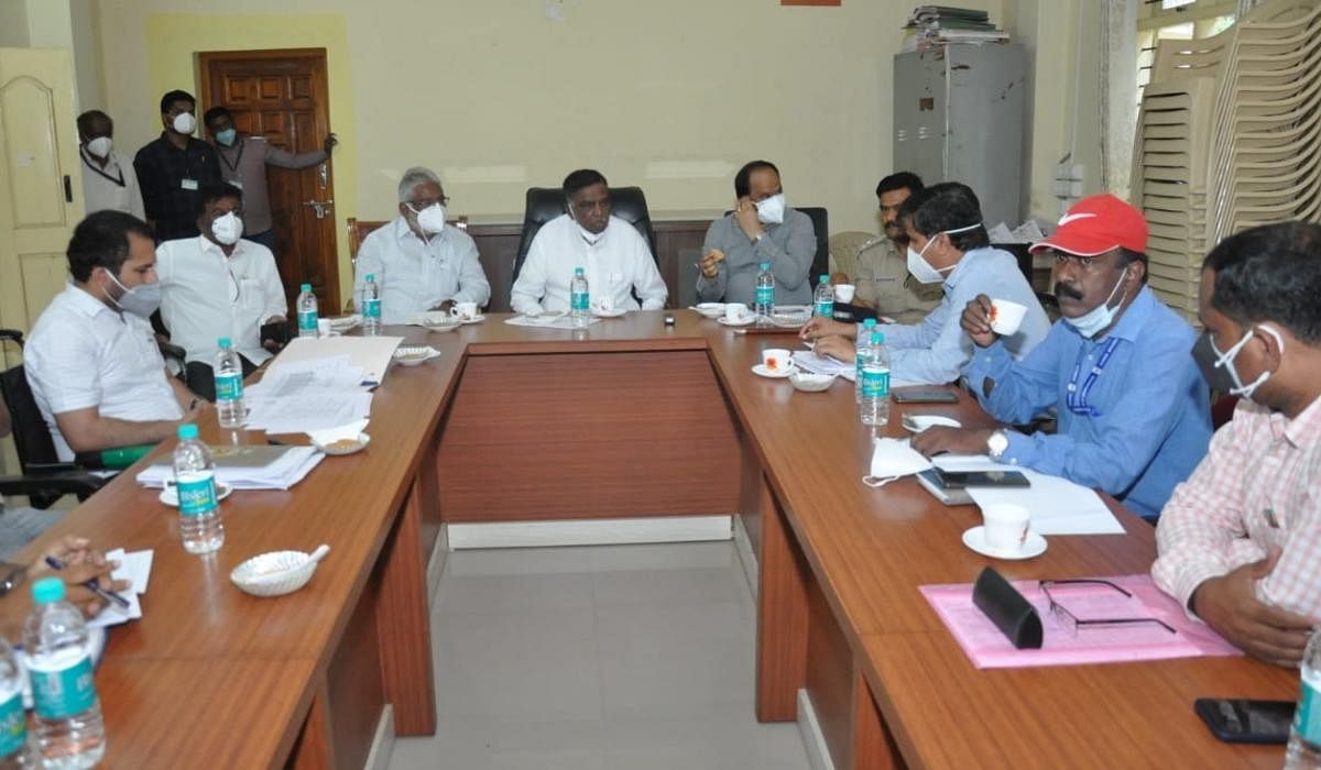 MP V Srinivas Prasad chairs a task force meeting in Kollegal, Chamarajanagar district, on Wednesday. DH Photo