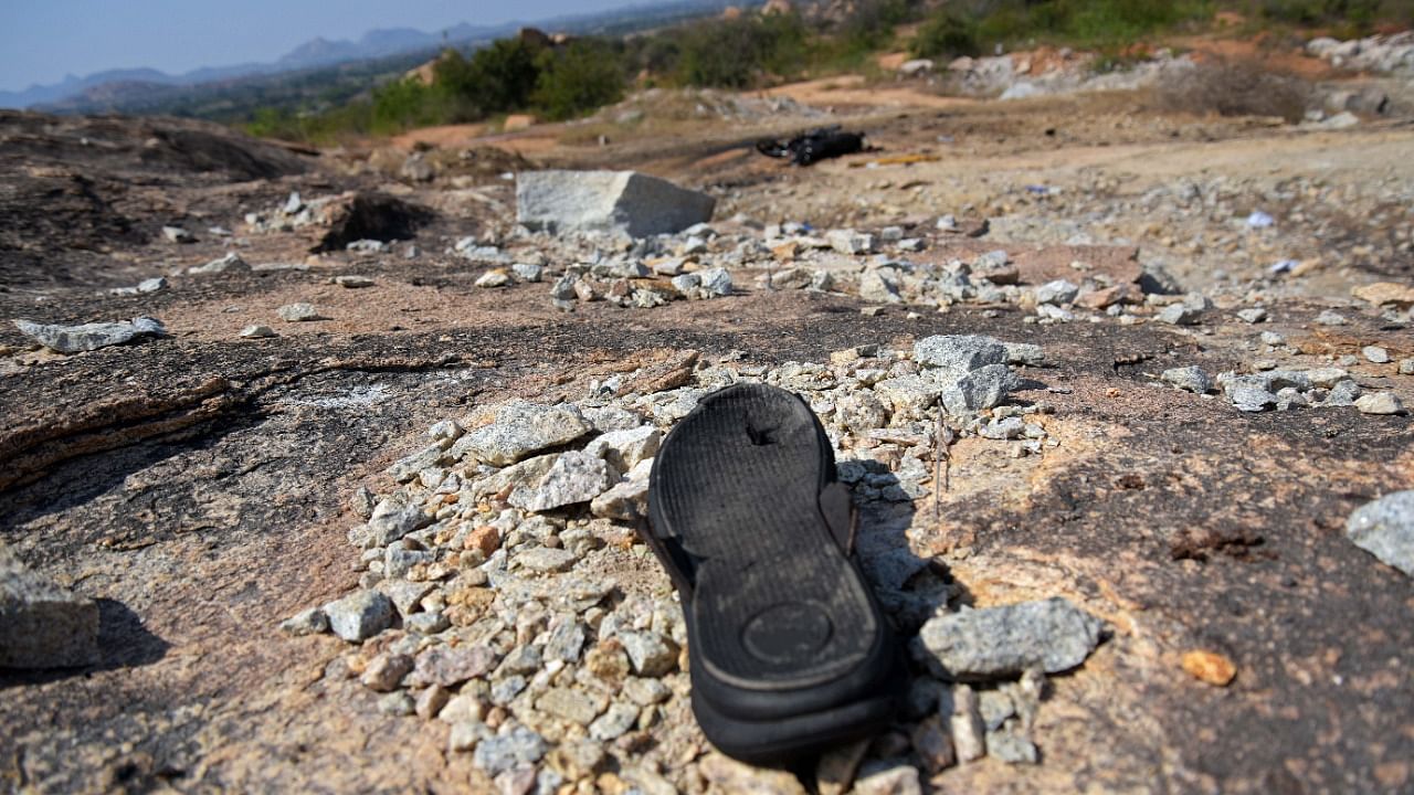 The spot where gelatin sticks exploded killing 6-people at a quarry site at Hirenagaveli village, Chikkaballapur district. Credit: DH File Photo