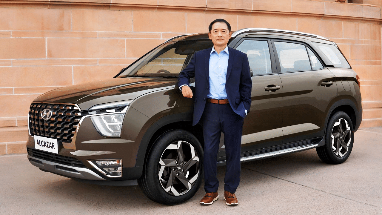Hyundai Motor India MD and CEO SS Kim with the Alcazar. Credit: DH Photo