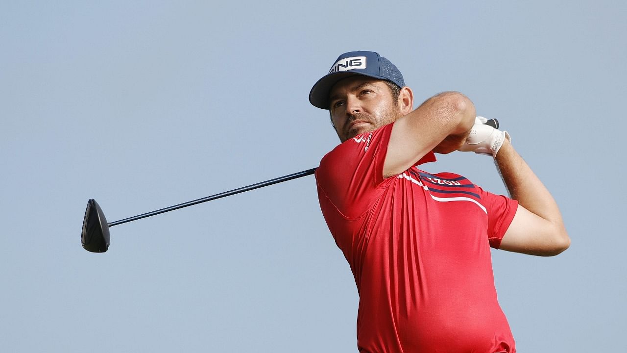 Louis Oosthuizen plays a shot. credit: AFP Photo