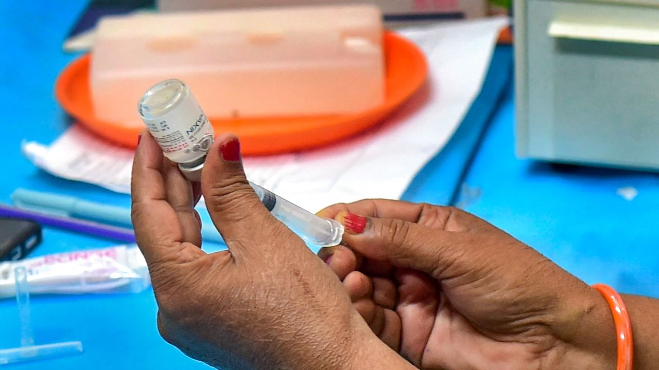 The Kejriwal government has been complaining of inadequate supply of vaccines for some time. Credit: PTI File Photo