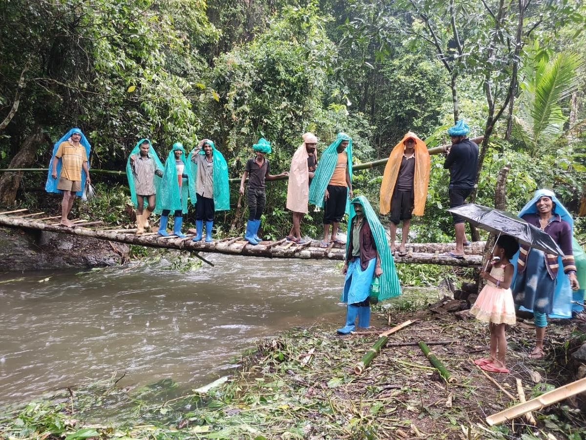 The footbridge constructed by the villagers. Credit: DH Photo