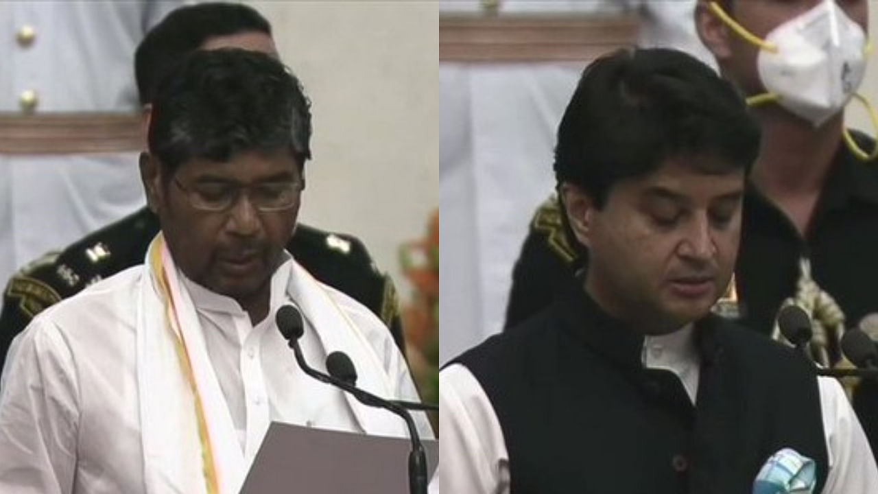 LJP's Pashupati Kumar Paras and Jyotiraditya Scindia. Credit: Screengrab of live stream video