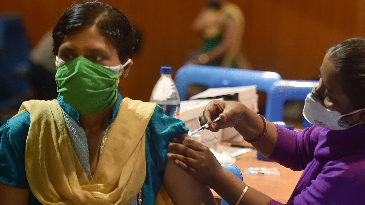The ministry said over 40 lakh vaccine doses were administered in the last 24 hours. Credit: PTI Photo