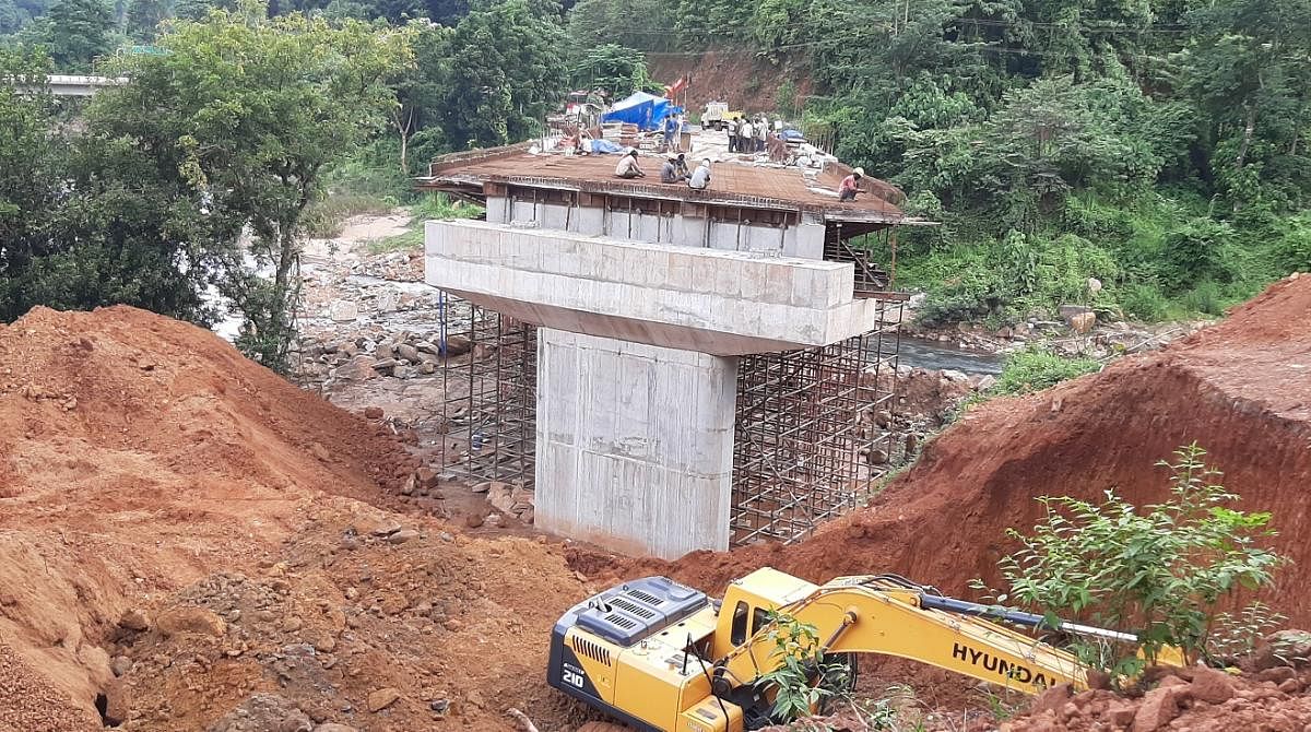 The work on the bridge across Kootupole in progress at Makutta.