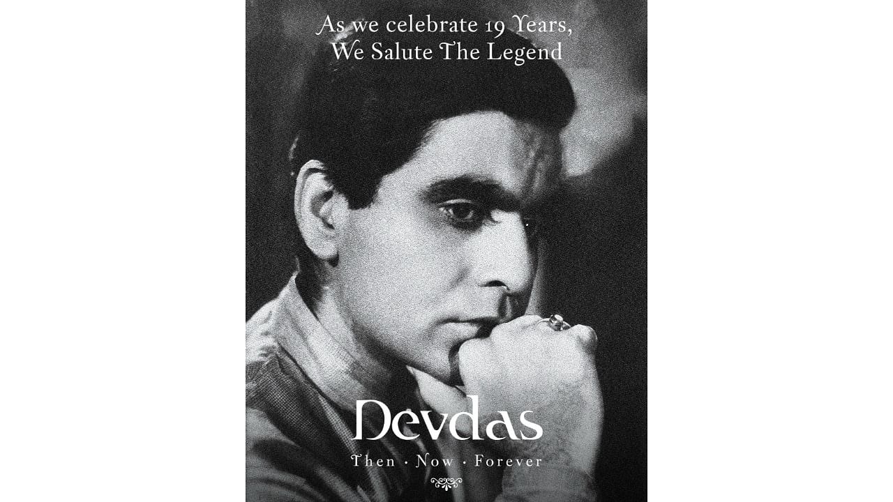 In filmmaker Bimal Roy's acclaimed Devdas, based on Sharat Chandra Chattopadhyay's novel of the same name, Kumar played the titular role of a depressed alcoholic. Credit: Twitter/@bhansaliproduc