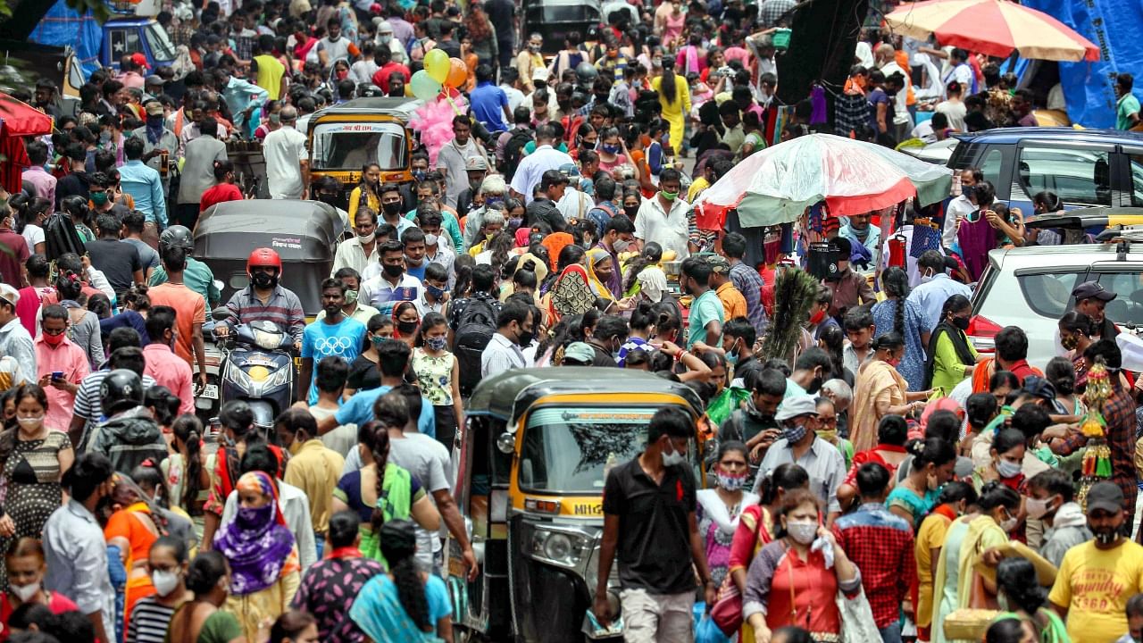 A crowded market after ease in Covid-induced lockdown restrictions, in Mumbai, Wednesday, July 14, 2021. Credit: PTI Photo