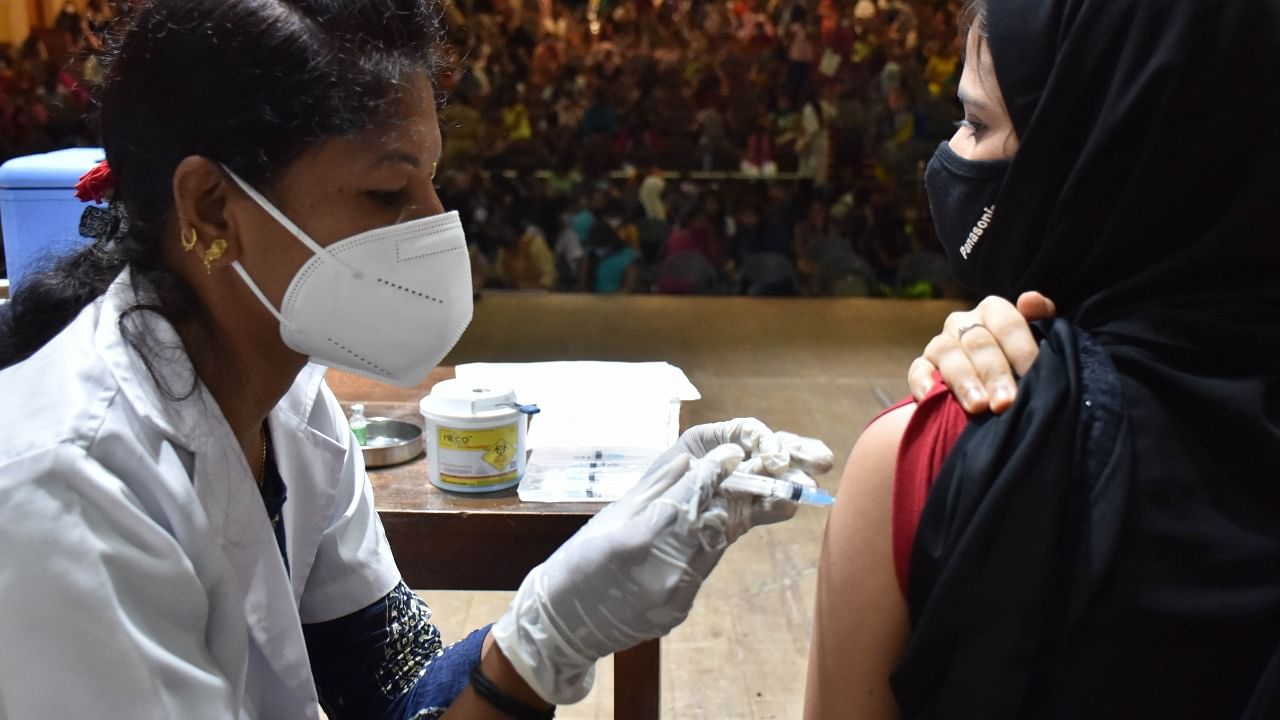 The demand for vaccine among the student community has come down, BBMP chief Gaurav Gupta said. Credit: DH Photo/Janardhan B K