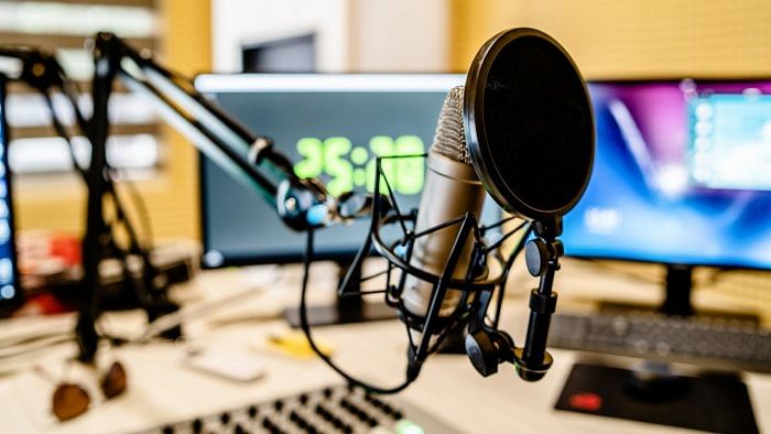 <div class="paragraphs"><p>Representative image of a radio station.</p></div>