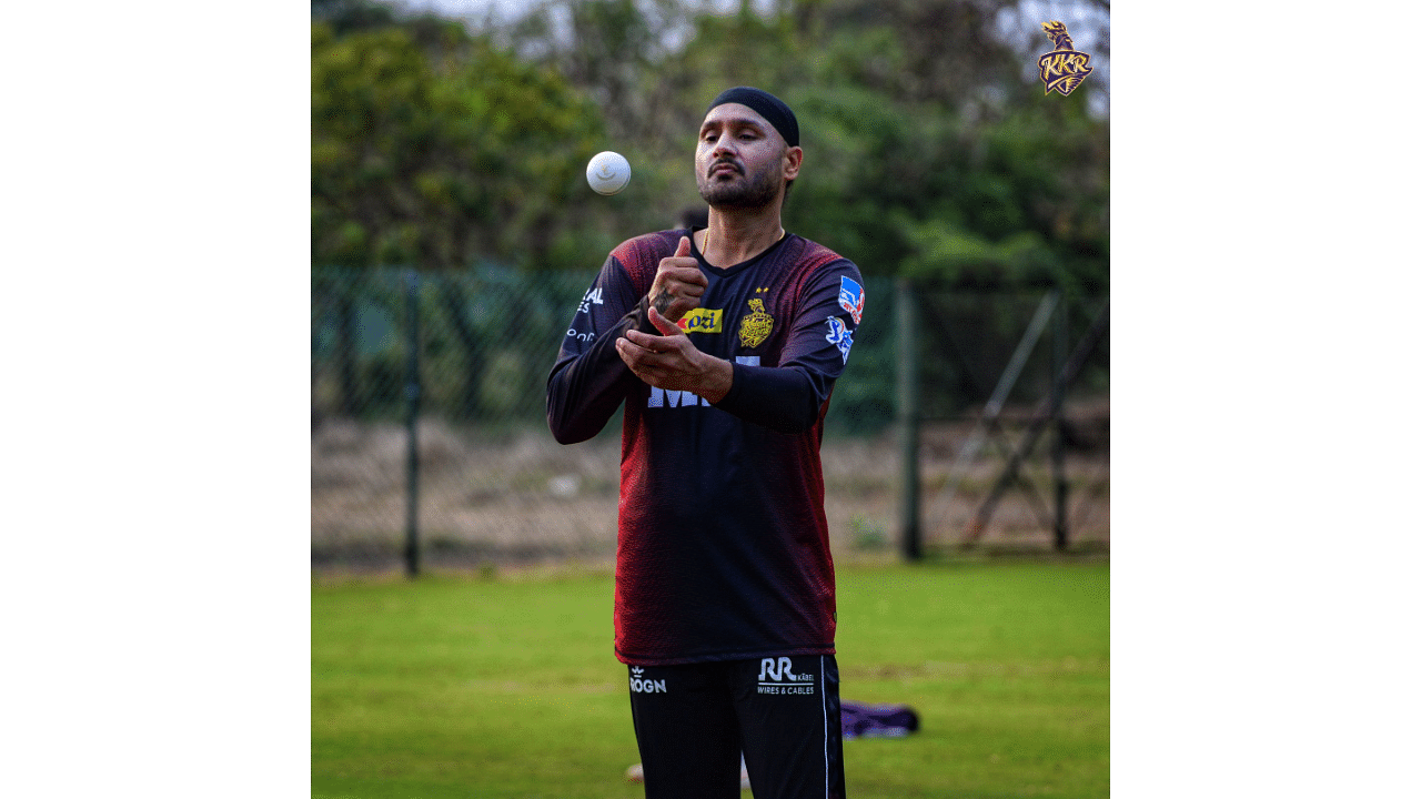 Cricketer Harbhajan Singh. Credit: Twitter/@KKRiders