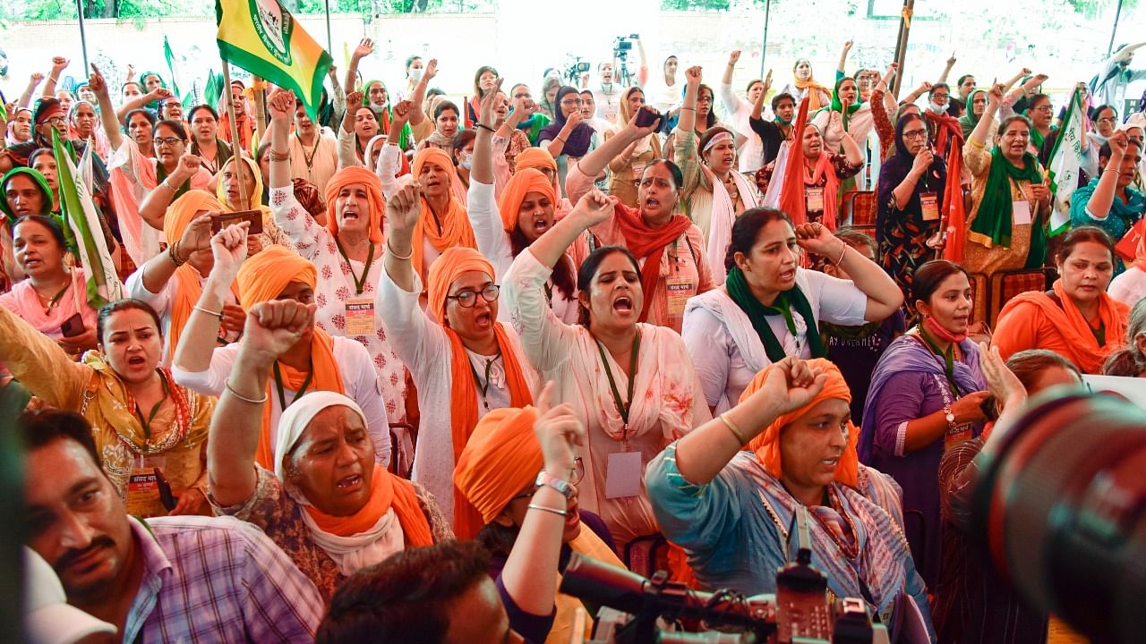 Women farmers and their suppoters during Kisan Sansad against Centre's farm reform laws at Jantar Mantar in New Delhi. Credit: PTI Photo