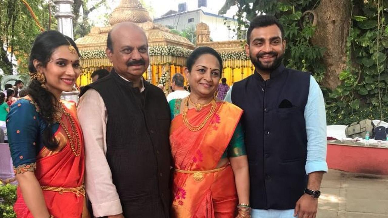 Chief Minister-elect Basavaraj Bommai with his wife Chennamma and children Bharat and Aditi. Credit: PTI photo