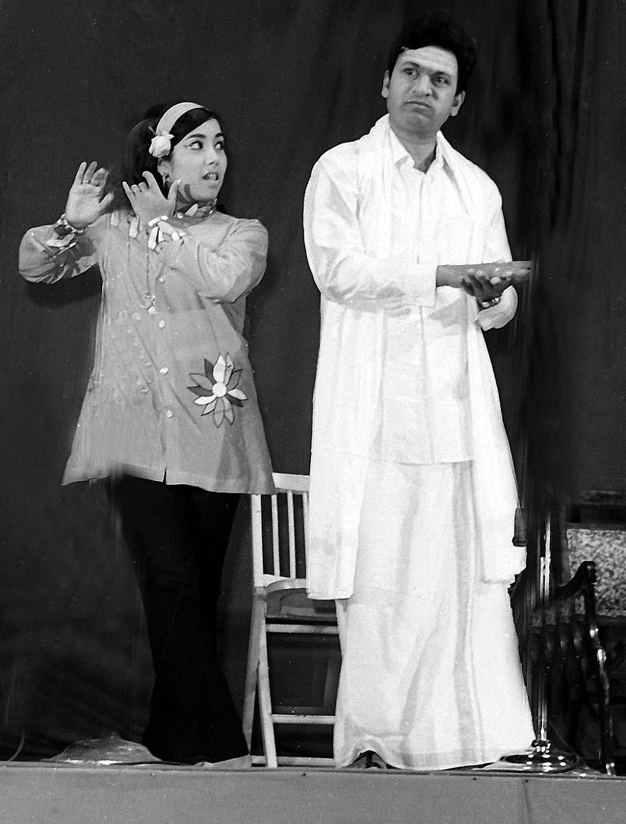 Rare picture of Jayanthi with Dr Rajkumar in a skit to raise funds for soldiers.  PRAGATHI ASHWATHNARAYANA 