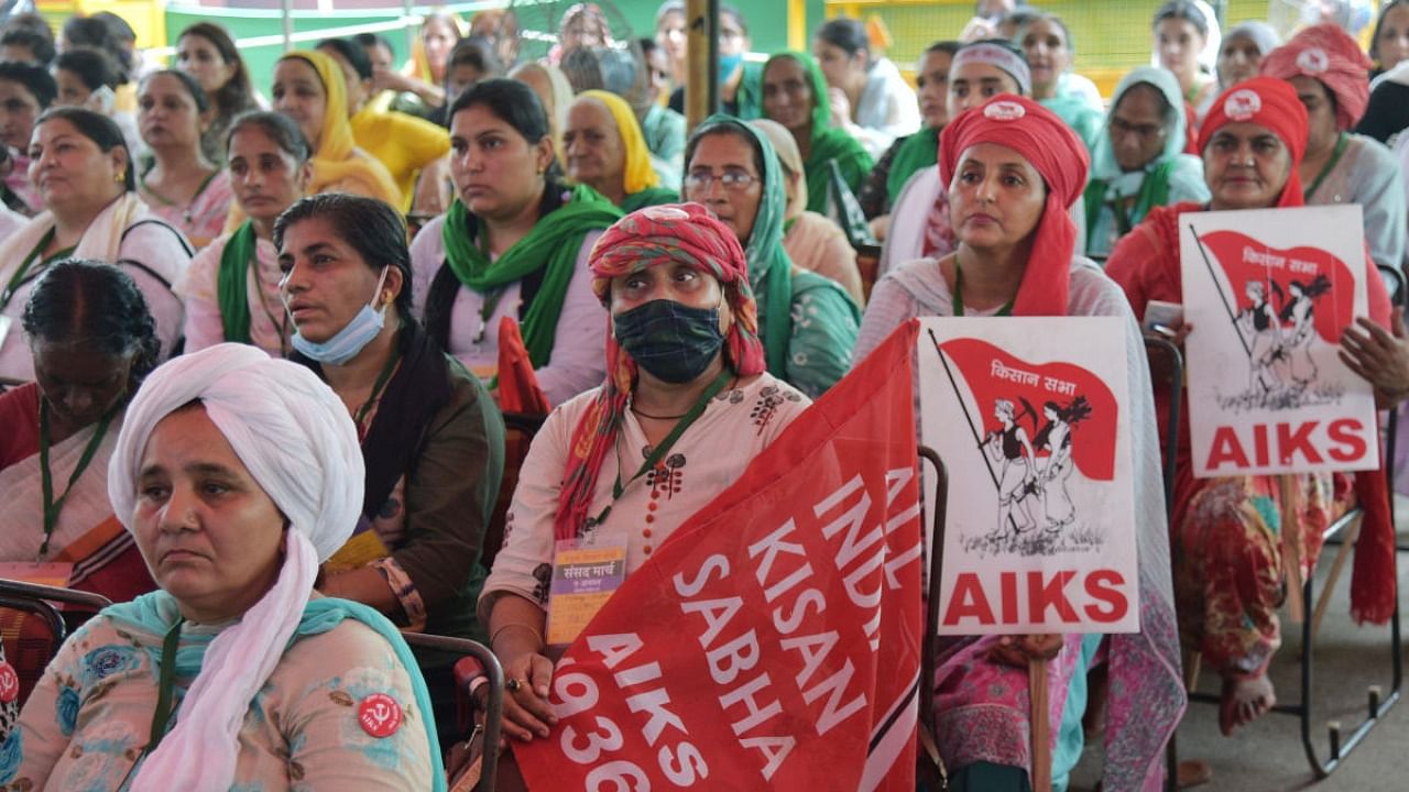 Women farmers and their suppoters during Kisan Sansad against Centre's farm reform laws at Jantar Mantar in New Delhi, Monday, August 9, 2021. Credit: PTI Photo