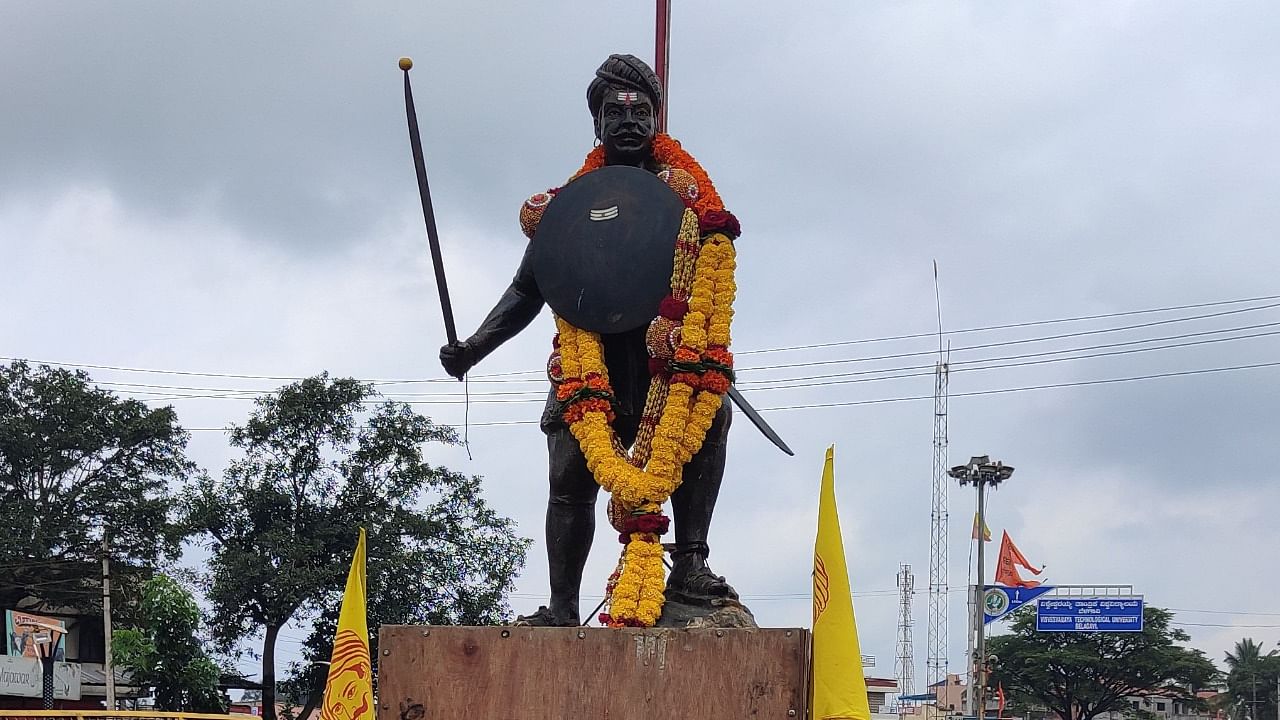A statue of Sangolli Rayanna in Belagavi. Credit: DH Photo/Raju Gavali