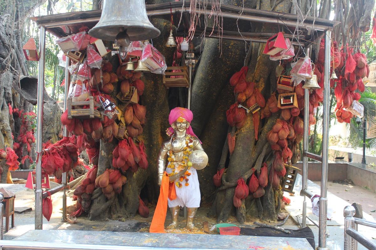 The idol of Sangolli Rayanna at Nandgad in Khanapur taluk of Belagavi district. Photos by Balu Matcheri, Sangamesh Menasigi, Vaibhav Hanamshet