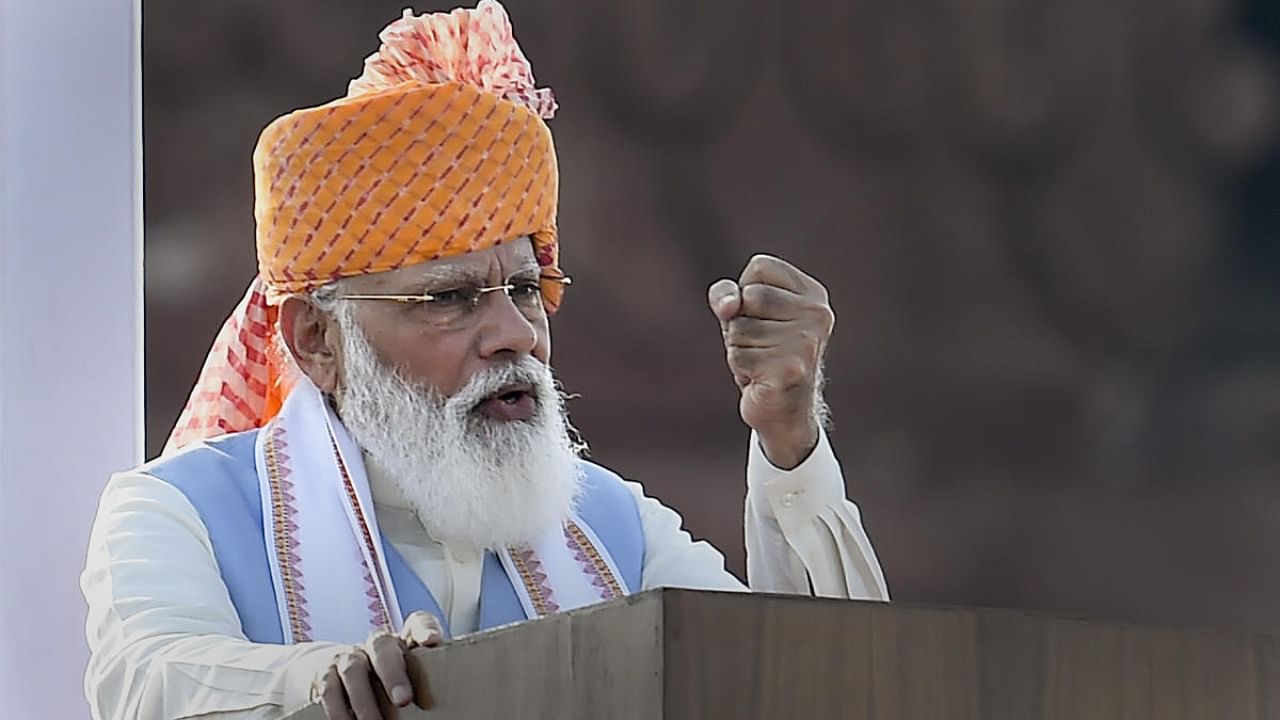 Prime Minister Narendra Modi addresses the nation during the 75th Independence Day function at the historic Red Fort, in New Delhi. Credit: PTI Photo