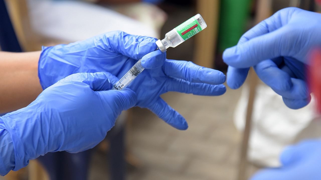 Only about half of Bengaluru's 45+ age group has been fully vaccinated so far. Credit: DH File Photo