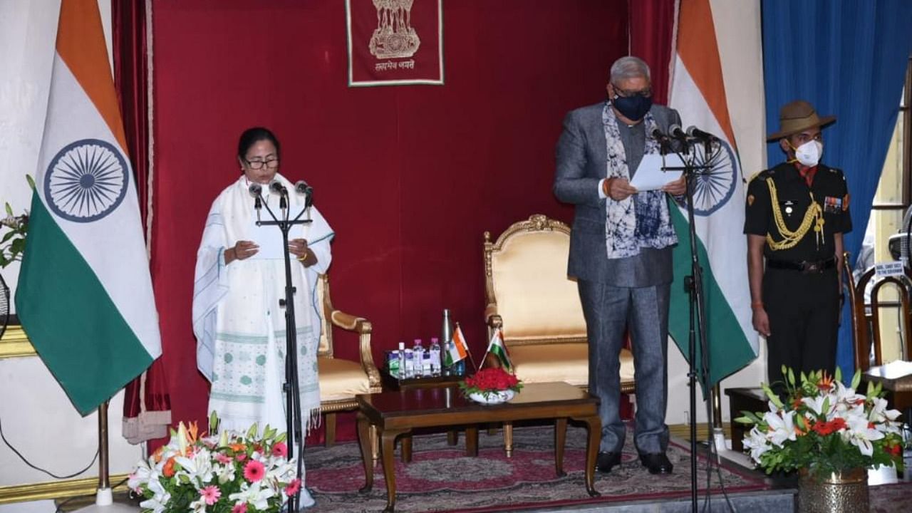 Mamata Banerjee takes oath as West Bengal CM for the third consecutive time at Raj Bhavan in Kolkata (Credit: Amlan Paliwal)