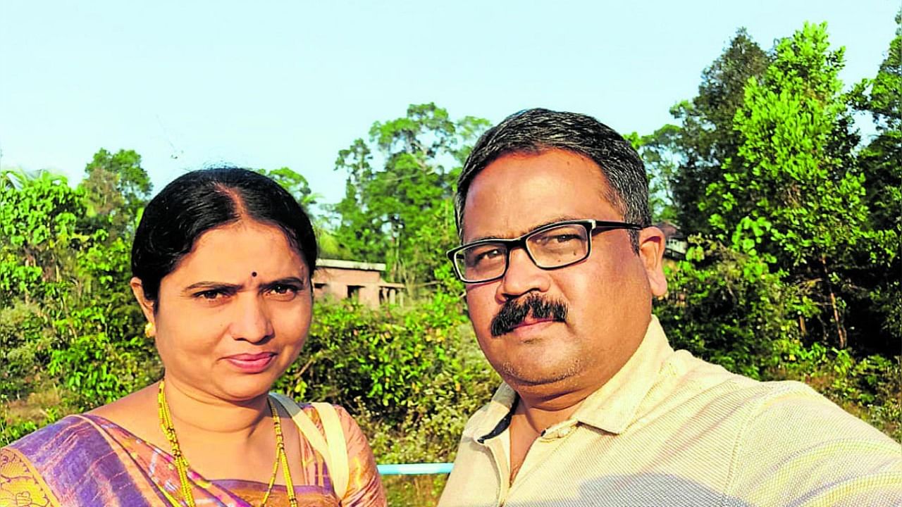 Rajeshwari with her husband Venkatesh. Credit: Special Arrangement 