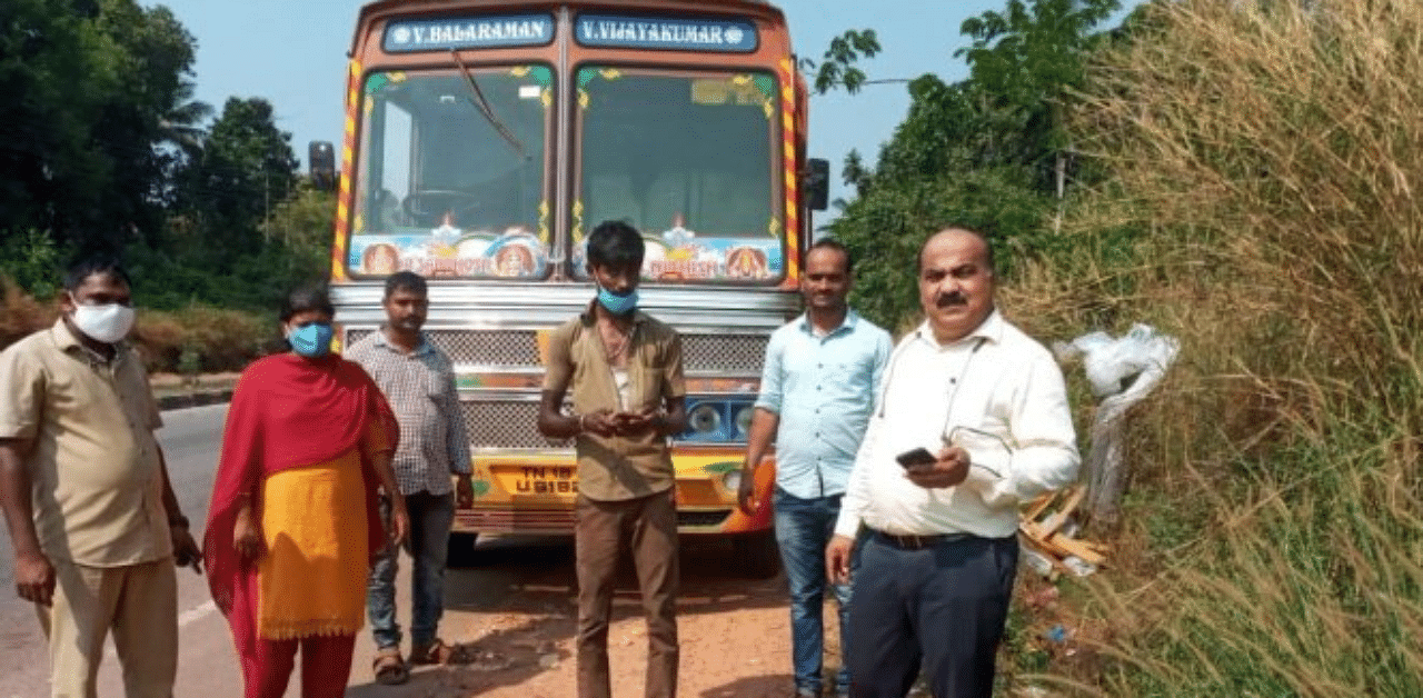 Additional Deputy Commissioner Sadashiva Prabhu levied fine on a truck driver for dumping garbage on NH 66 near Nittur on Wednesday.