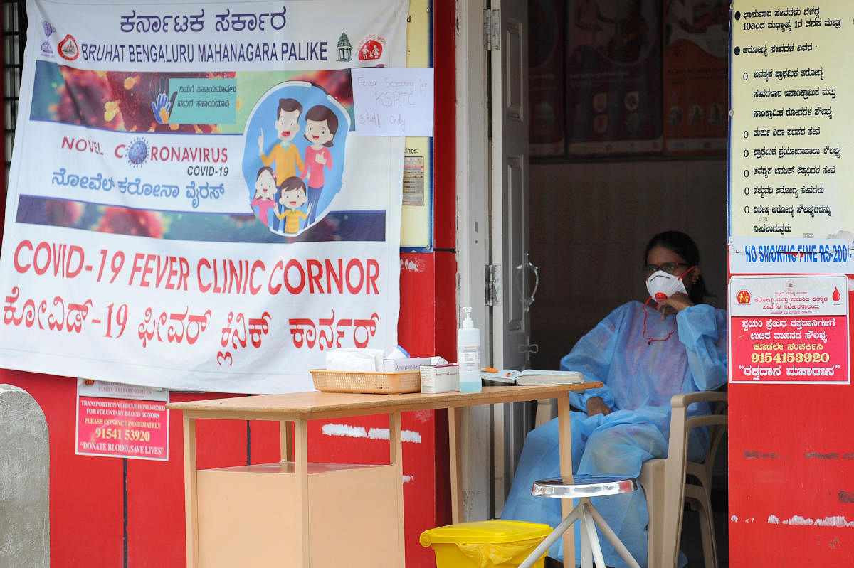 A fever clinic at Majestic for BMTC and KSRTC staff. Testing reduces mortality by allowing an earlier diagnosis and helps prevent further spread. DH PHOTO BY PUSHKAR V