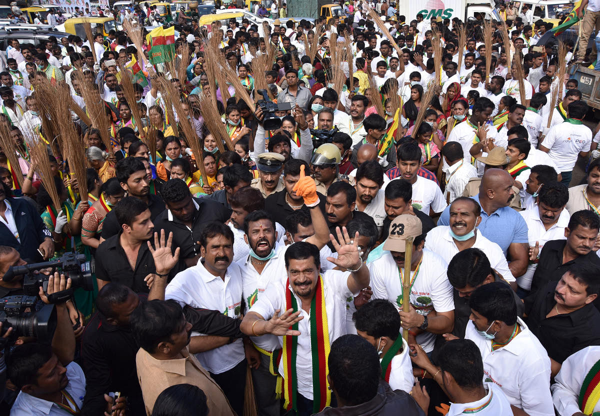 Rai at a 2015 rally in Bengaluru.He enjoyed a large following after he founded a statewide organisation called Jaya Karnataka. DH Photo by M S Manjunath