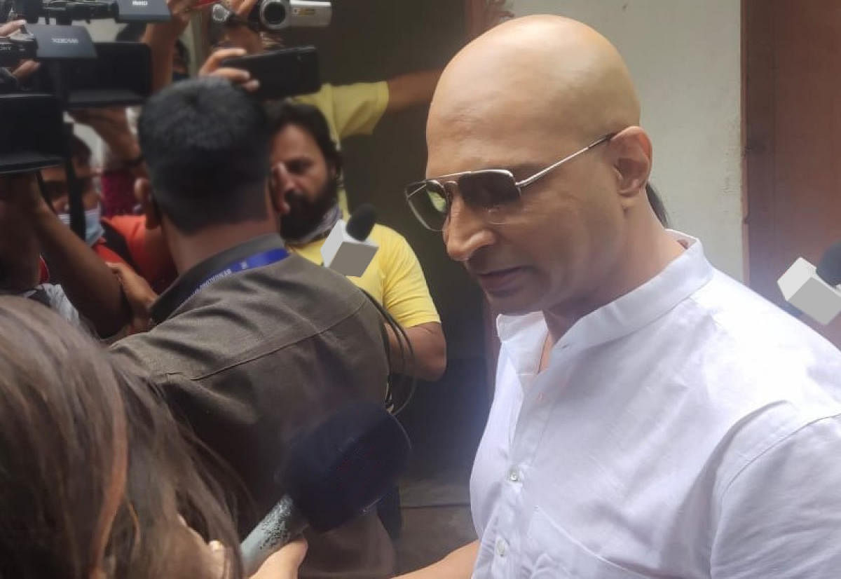 Filmmaker Indrajit Lankesh carried a file to the police on Monday, and later told reporters he had submitted crucial evidence against junkies in the film industry.