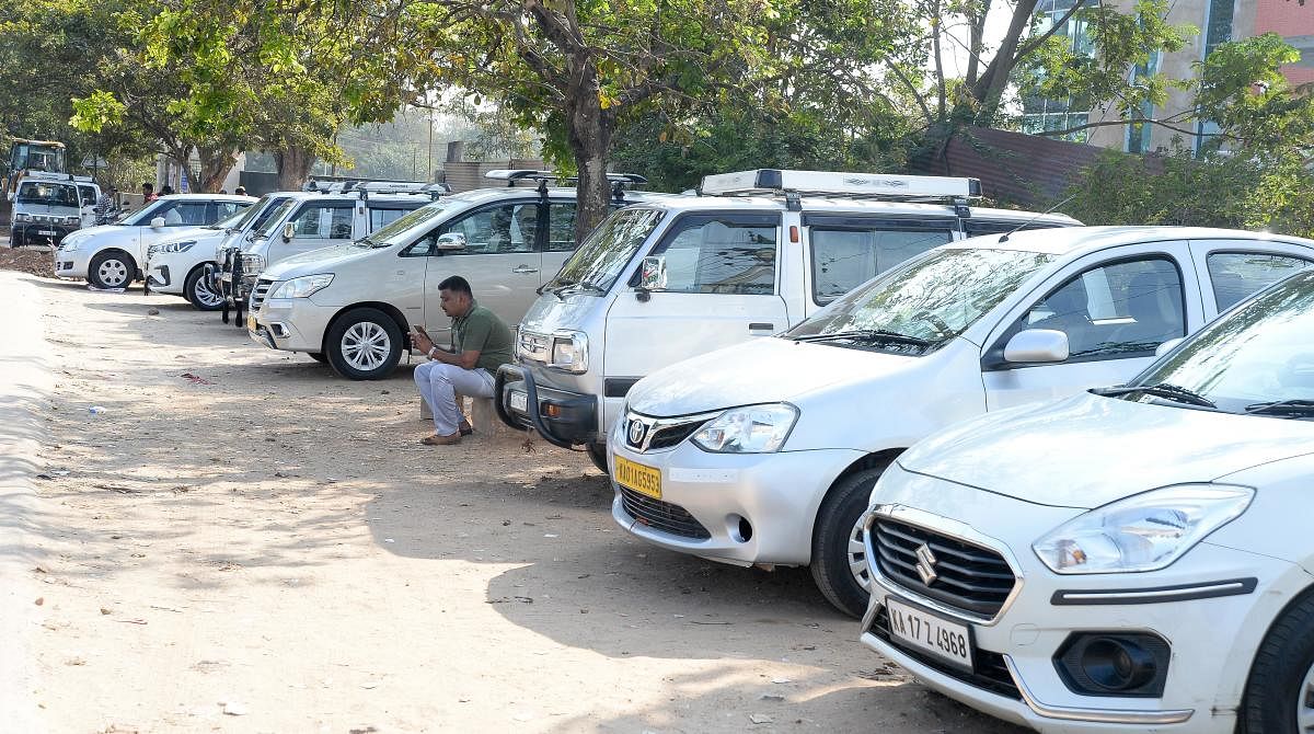 Most drivers have either moved back to their home towns or shifted to ride-aggregators like Ola and Uber. DH Photo by Satish Badiger. Pic for representation.