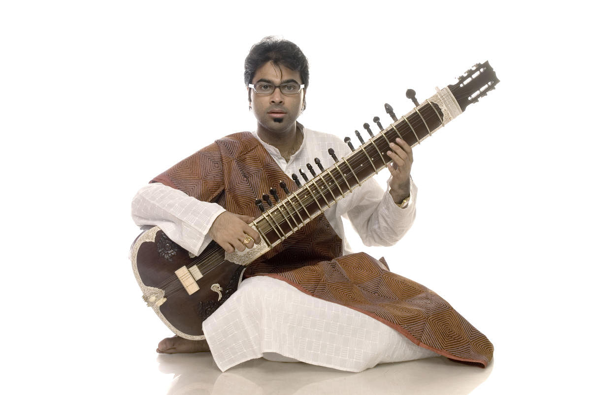 Vocalists S Sowmya and M Venkatesh Kumar, flautist Mysore A Chandan Kumar, and sitarist Purbayan Chatterjee are among the five artistes performing on the eve of Republic Day.