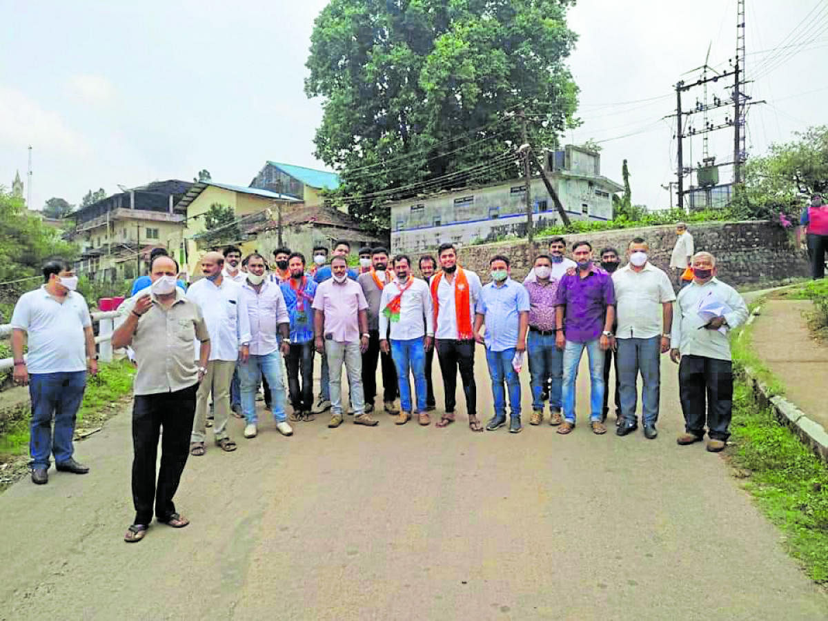 Members of BJP during campaigning for Madikeri CMC elections.