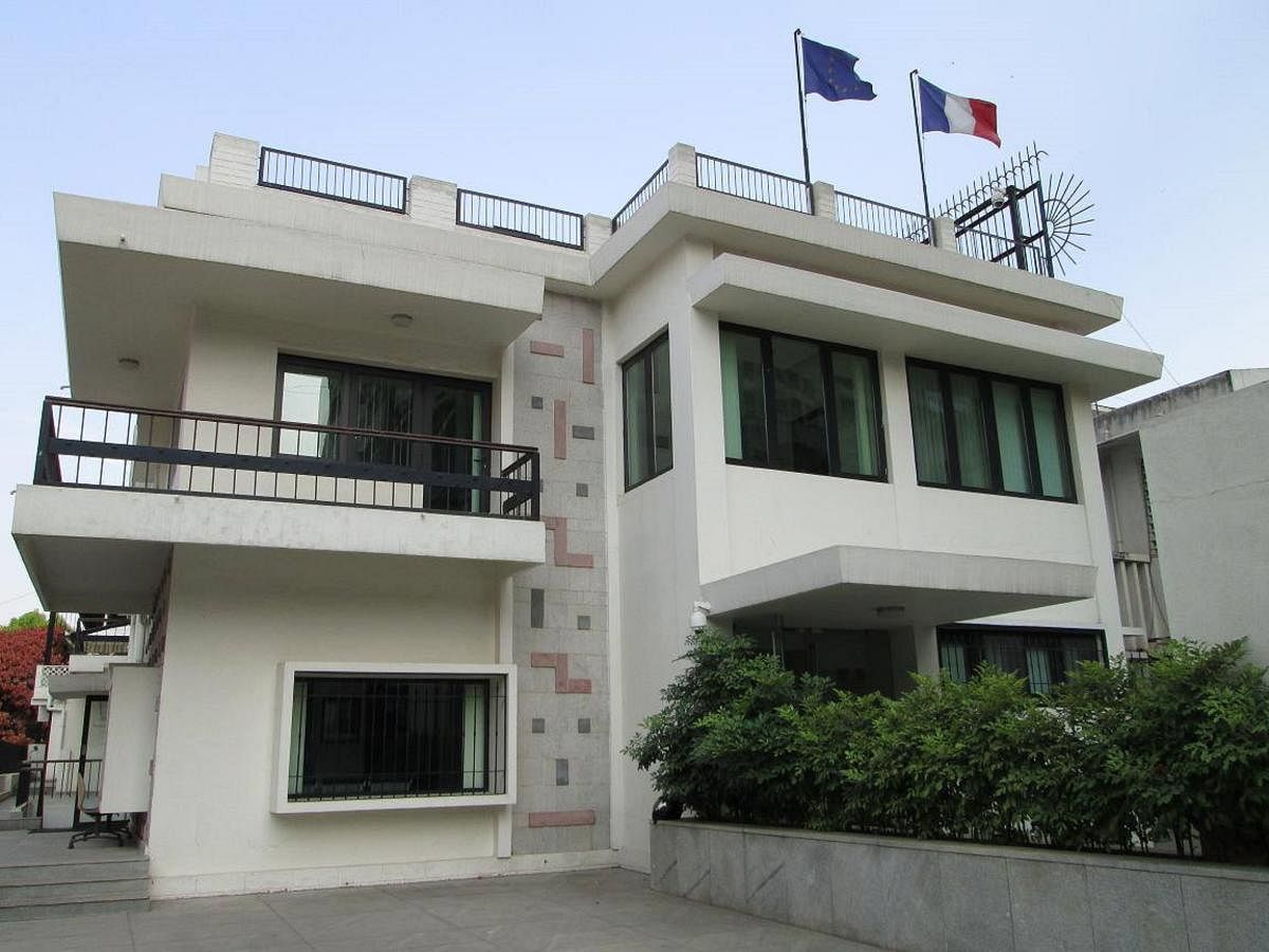 The Consulate General of France is located at Vasanthnagar.