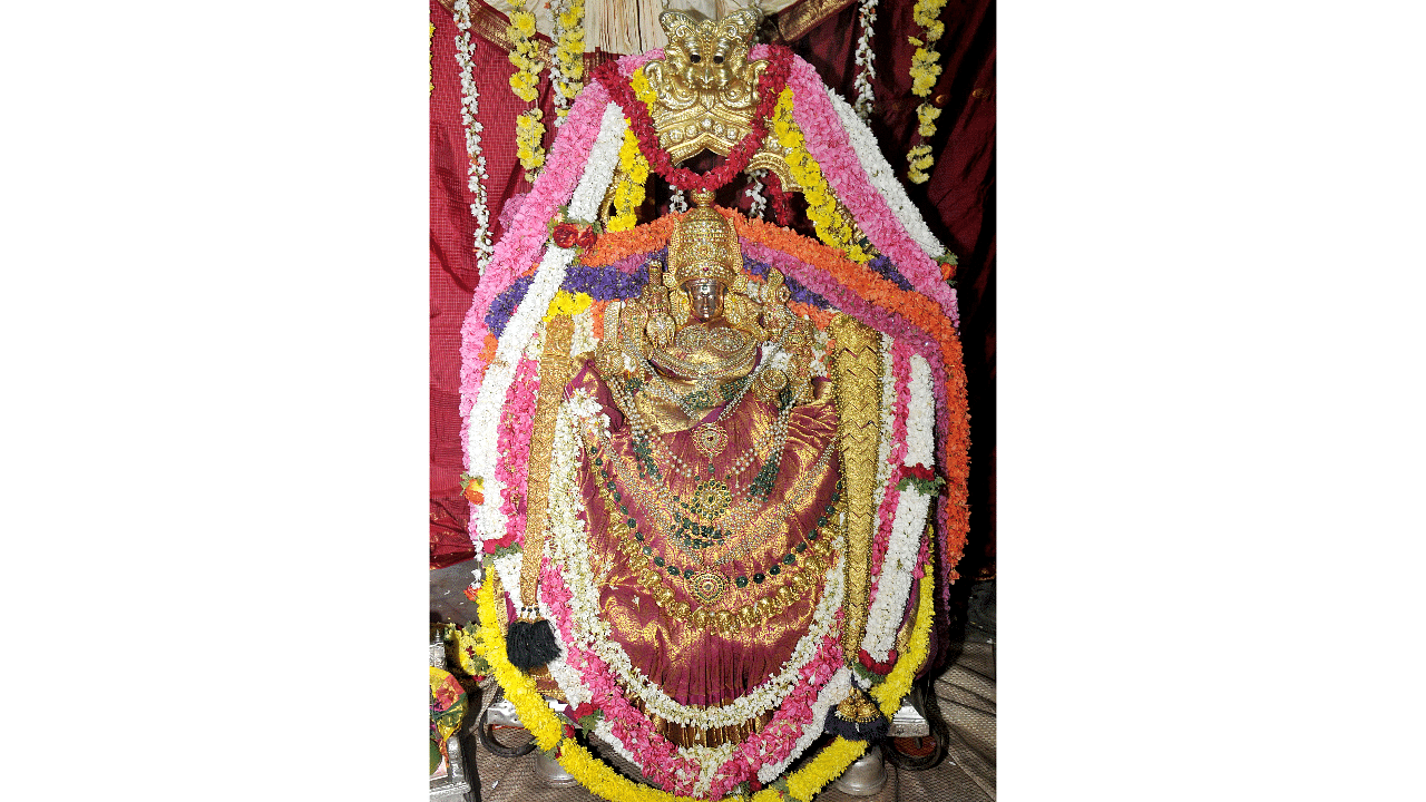 Utsava murthy (procession idol) of Sri Chamundeshwari Devi, atop the Chamundi Hill, in Mysuru. Credit: DH File Photo