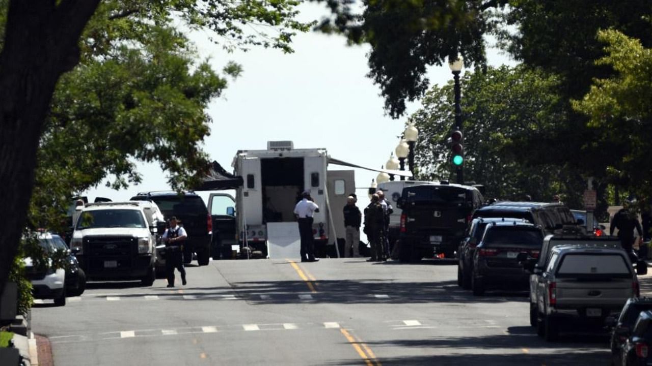 Police investigate a possible bomb threat near the US Capitol and Library of Congress in Washington, DC. Credit: AFP Photo