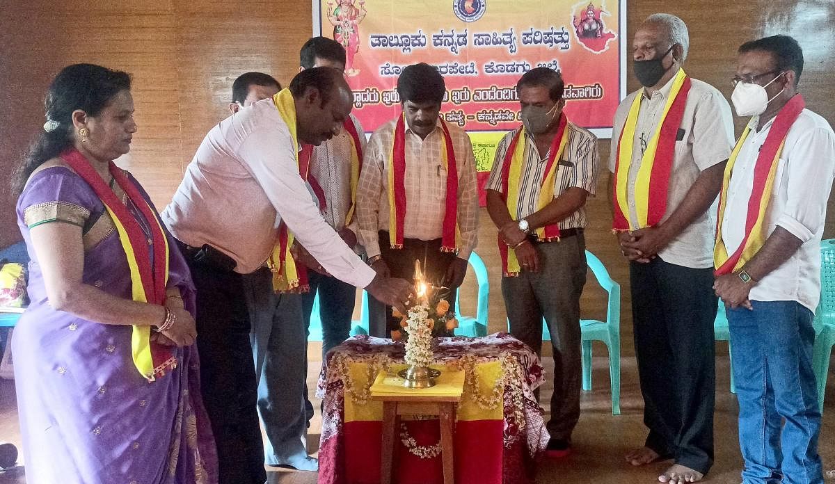 District Kannada Sahitya Parishat president B S Lokesh Sagar inaugurates the taluk poets' meet in Beluru Mutt premises on Sunday.