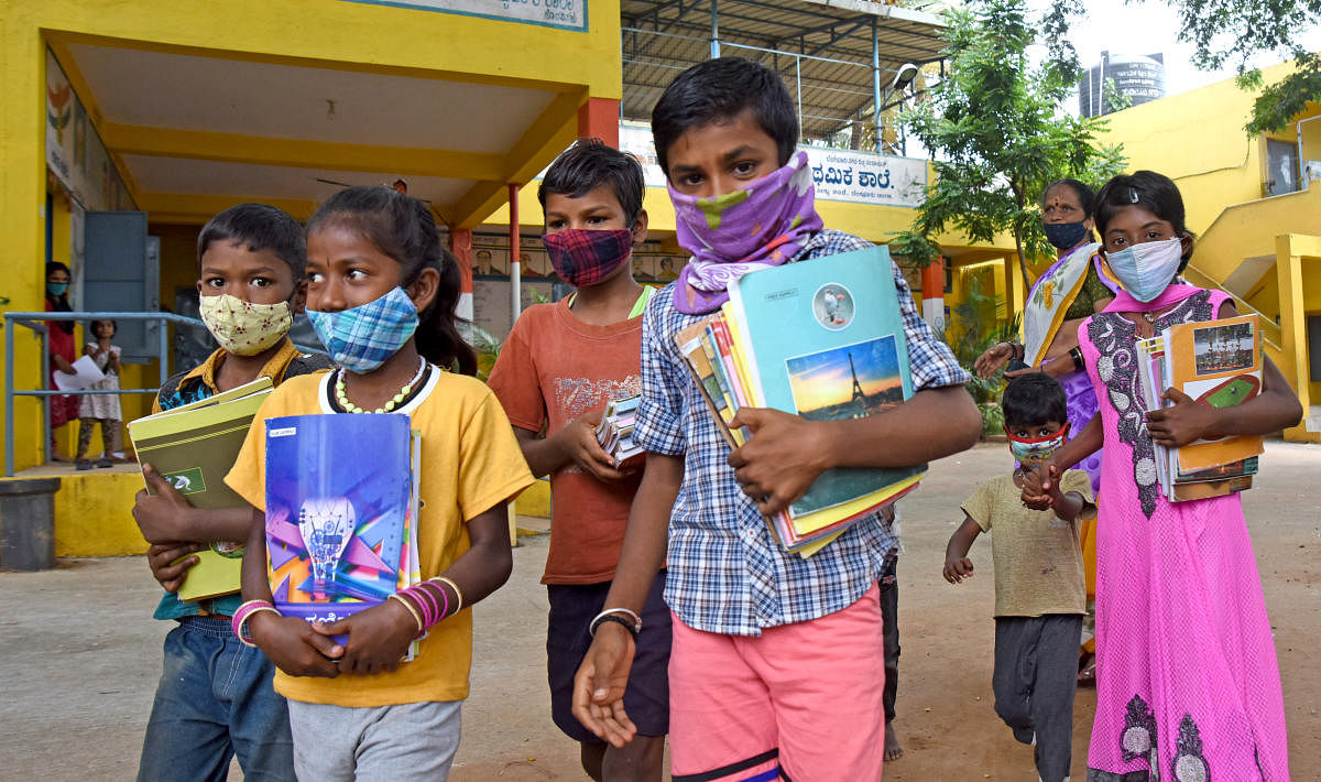 Despite the government's efforts, lakhs of children have practically been severed of their contact with education, causing unprecedented levels of learning loss. Credit: DH Photo / M S MANJUNATH