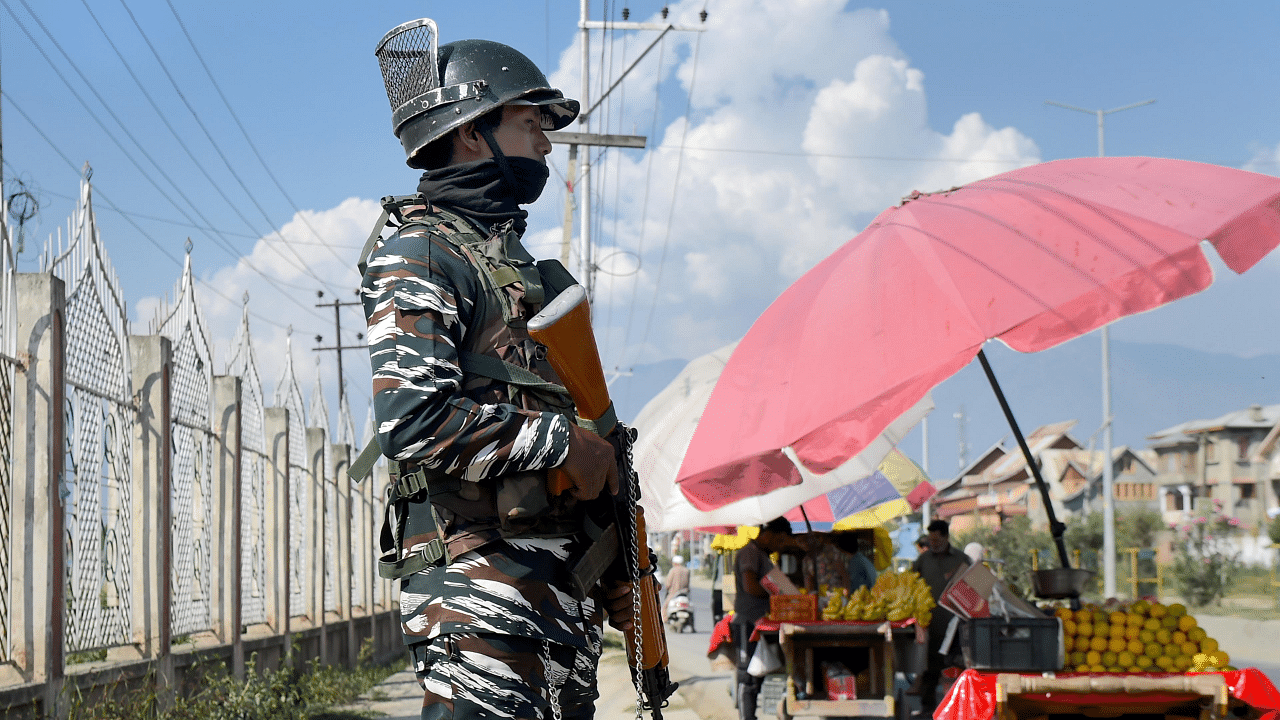 The suspension of these services in Srinagar and Budgam districts will be reviewed on Tuesday. Credit: PTI Photo