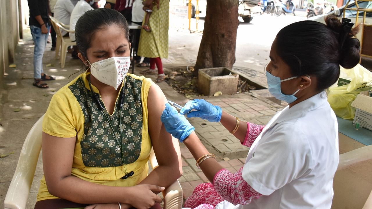 The BBMP will also use vaccination teams from nursing colleges and private hospitals to aid the drive. Credit: DH File Photo
