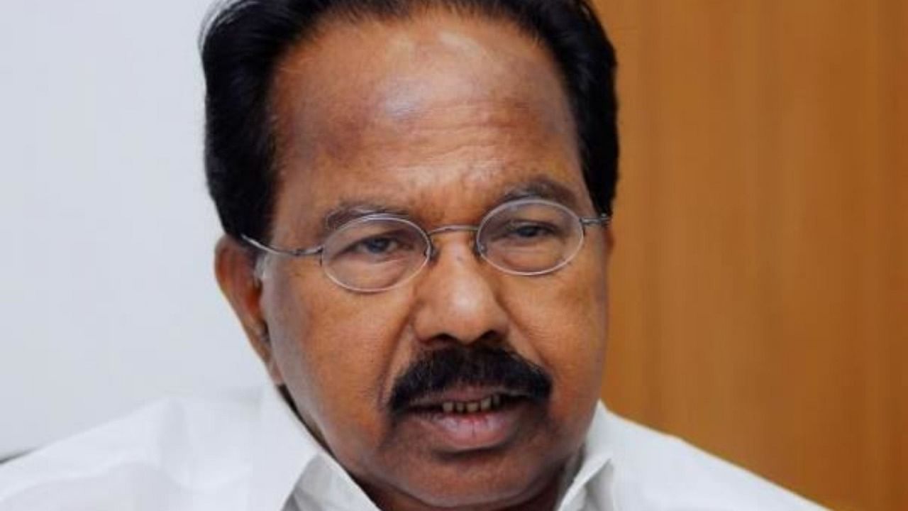 Politician-writer M Veerappa Moily. Credit: DH Photo